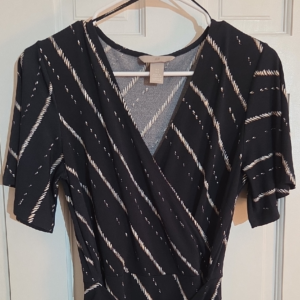H&M Chic Striped Midi Dress - Picture 3 of 8